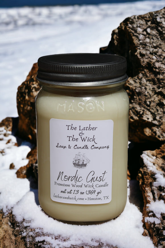 Nordic Gust - Wood Wick Soy Candle